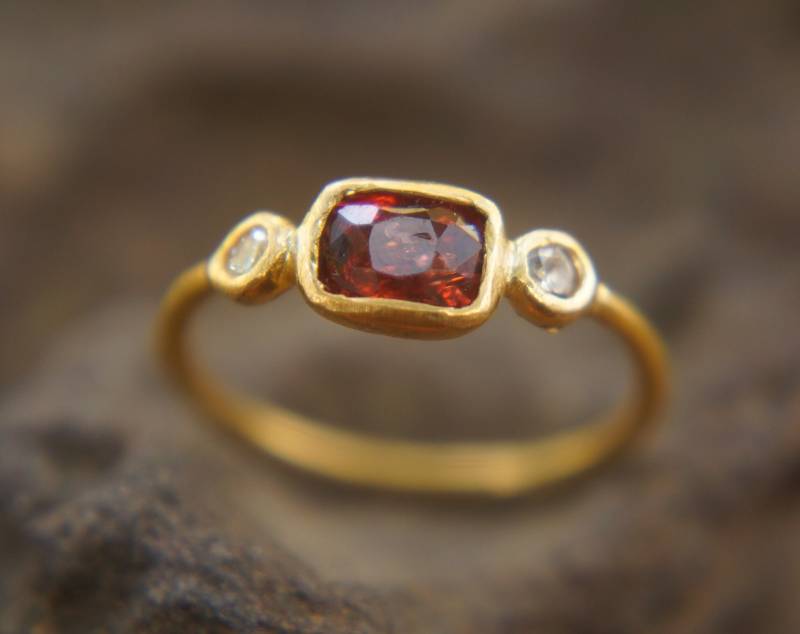 Spinell Diamantring//Handwerklicher Spinellring//Spinell 22K Ring//Verlobungsohrringe//22K Goldring//22K Gold Diamantring//Gold von geffenjewelry