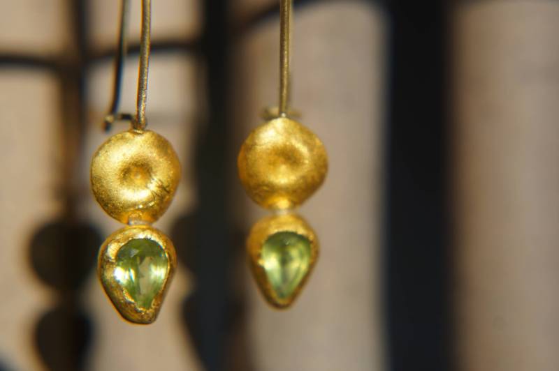 Verkaufe Massive Gold Ohrringe//Blau Topas Ohrringe//Gold Tropfen Ohrringe//Blaue Ohrringe//24K Gold Ohrringe// 24Ct Ohrringe Mit Stein von geffenjewelry