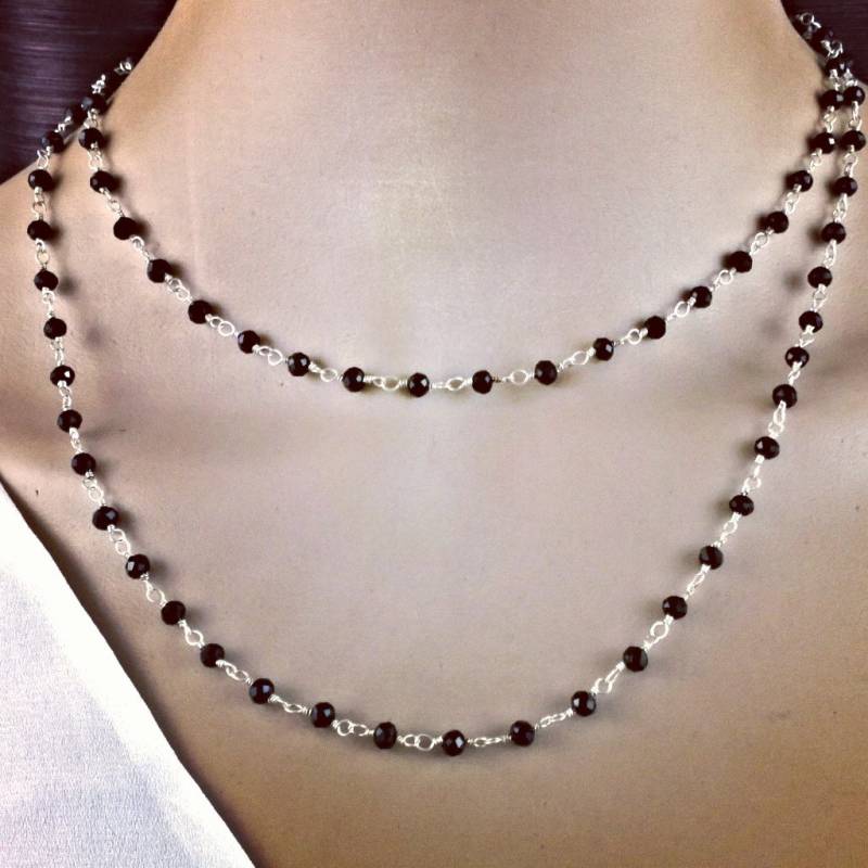 Filigrane Handgearbeitete Silberkette Mit Geschliffenen Onyxperlen Filigrane Handgearbeitete Silberkette Mit Geschliffenen Onyxperlen von gemaray