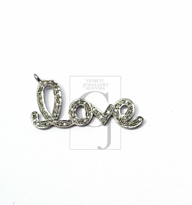 Handgefertigter Pave Diamant "Love' Anhänger 925 Sterling Silber Im Rosenschliff Design Handgefertigter Pave Diamant "Love' Anhänger 925 Sterling Silber Im Rosenschliff Design von gemcojewelrynewyork