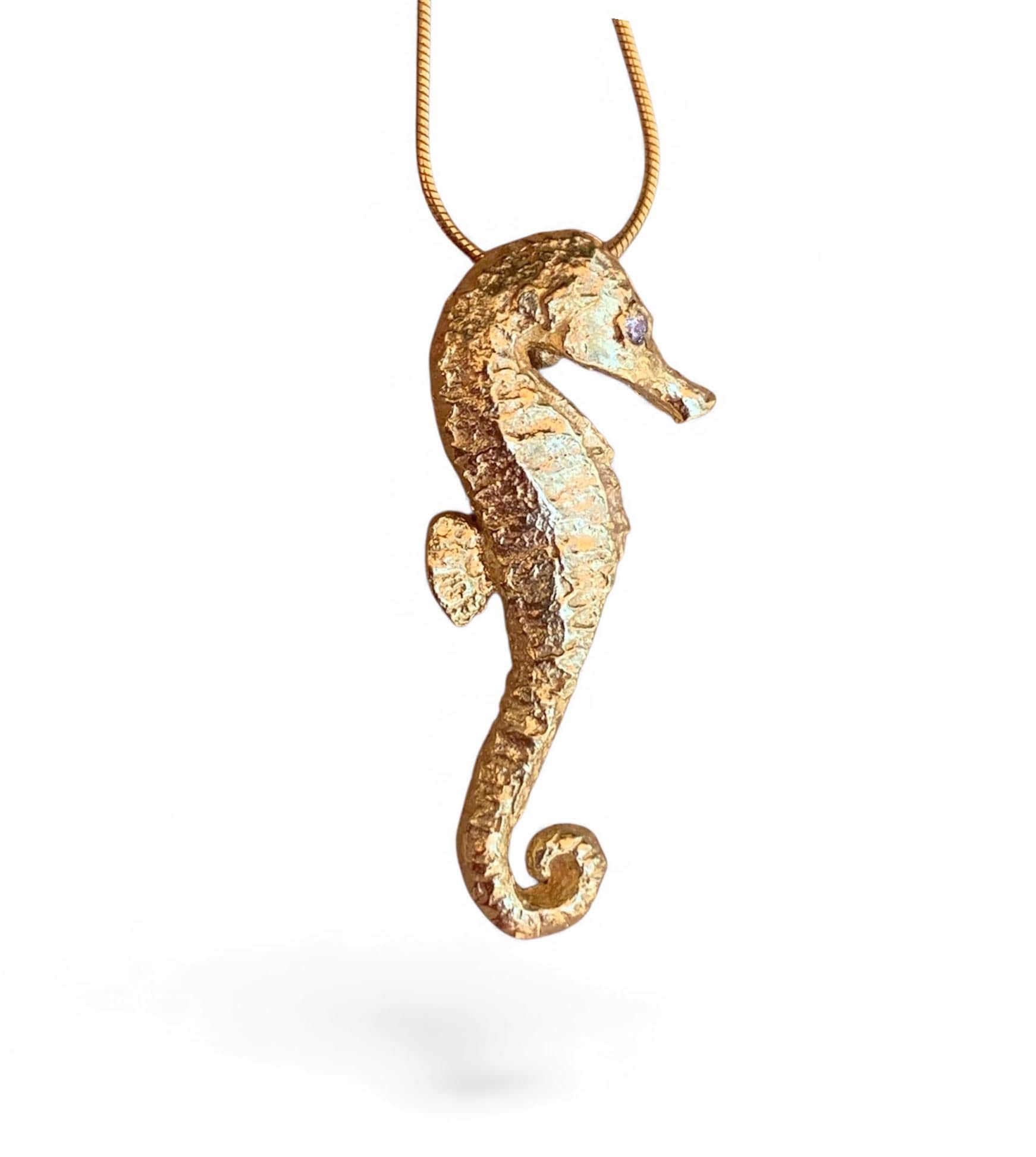Seepferdchen-Anhänger. Vergoldeter Silberanhänger. Seepferdchen-Anhänger Mit Diamant von gemmaferran