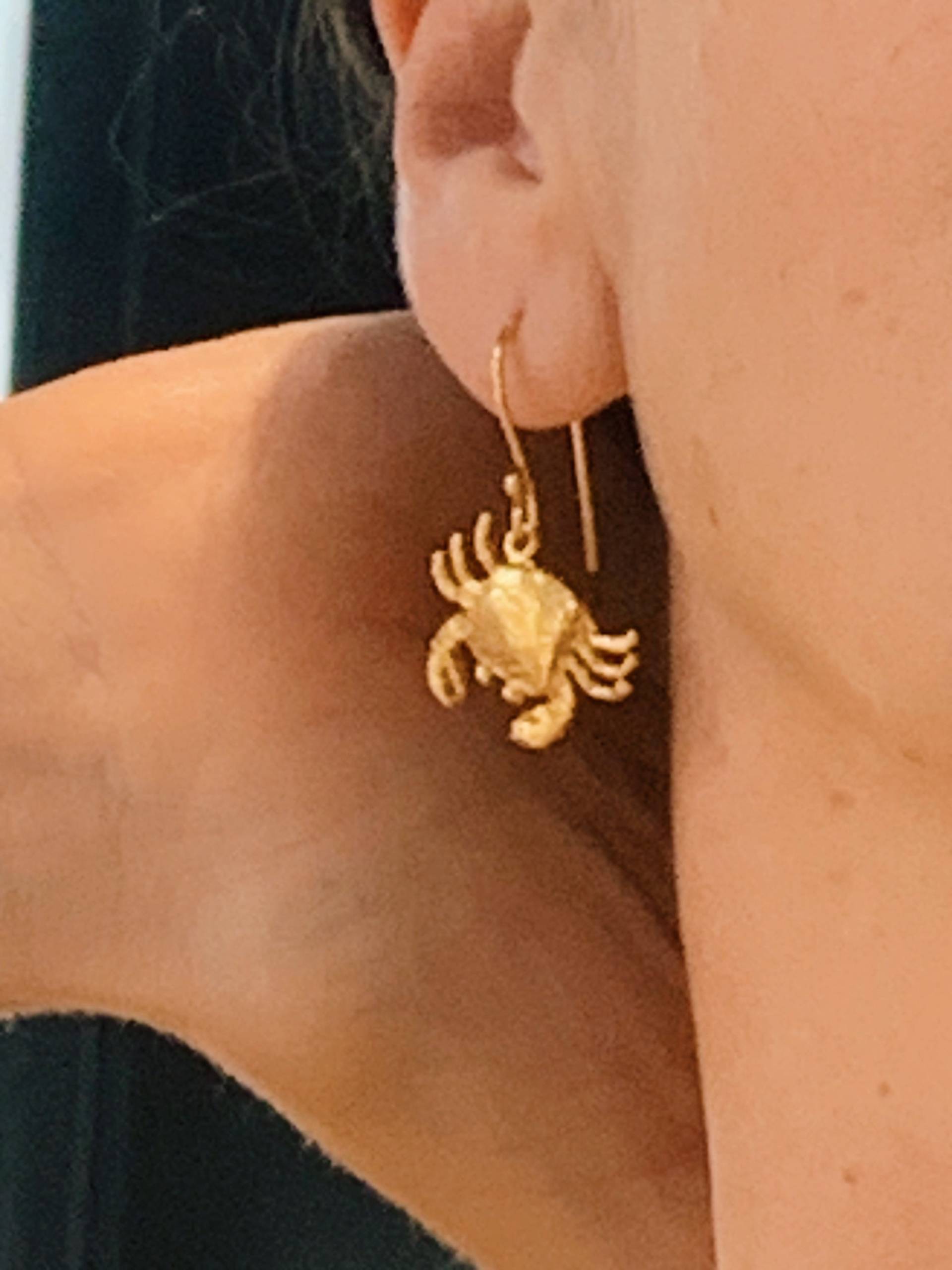 Silberne Krabbenohrringe. Ohrringe. Krabben von gemmaferran