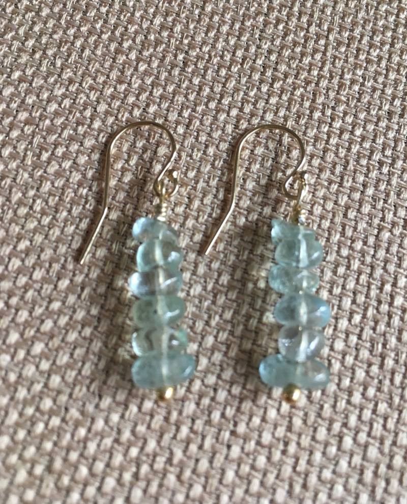 Echter Aquamarin Ohrringe 14K Gf Ohrhaken Halbedelstein Lang Gestapelte Aqua Grüne Blaue Free Form März von gemsbytheshore