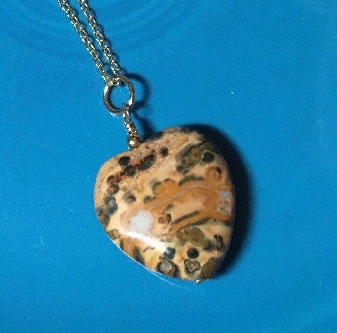 Leopard Jaspis Herz Halskette, 14K Gold Filled Kette Anhänger Natürliche Tan Brown Valentinstag Liebe Freundschaft Schmuck von gemsbytheshore