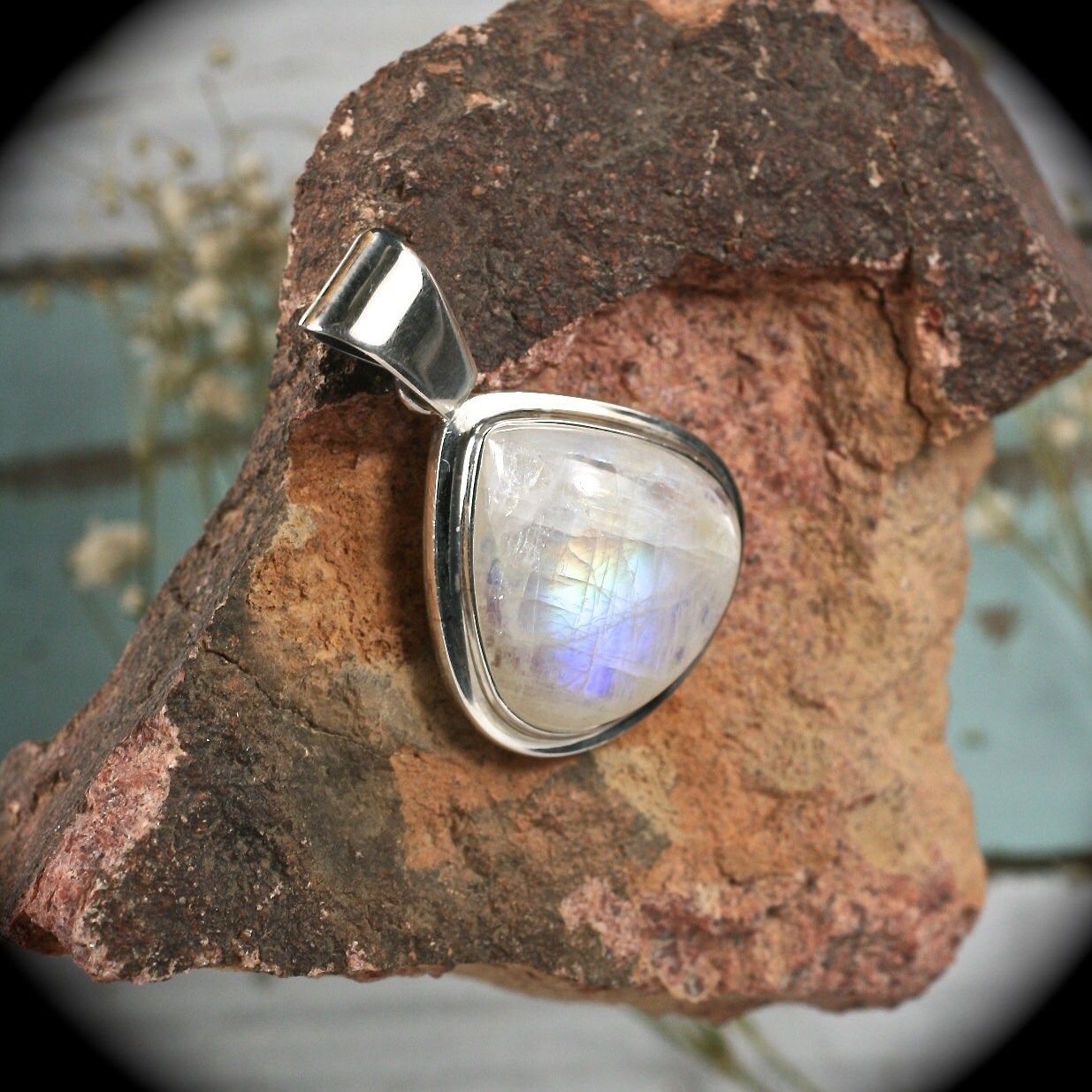 Mondstein Sterling Silber Anhänger 42x28mm von gemsjewelryshop