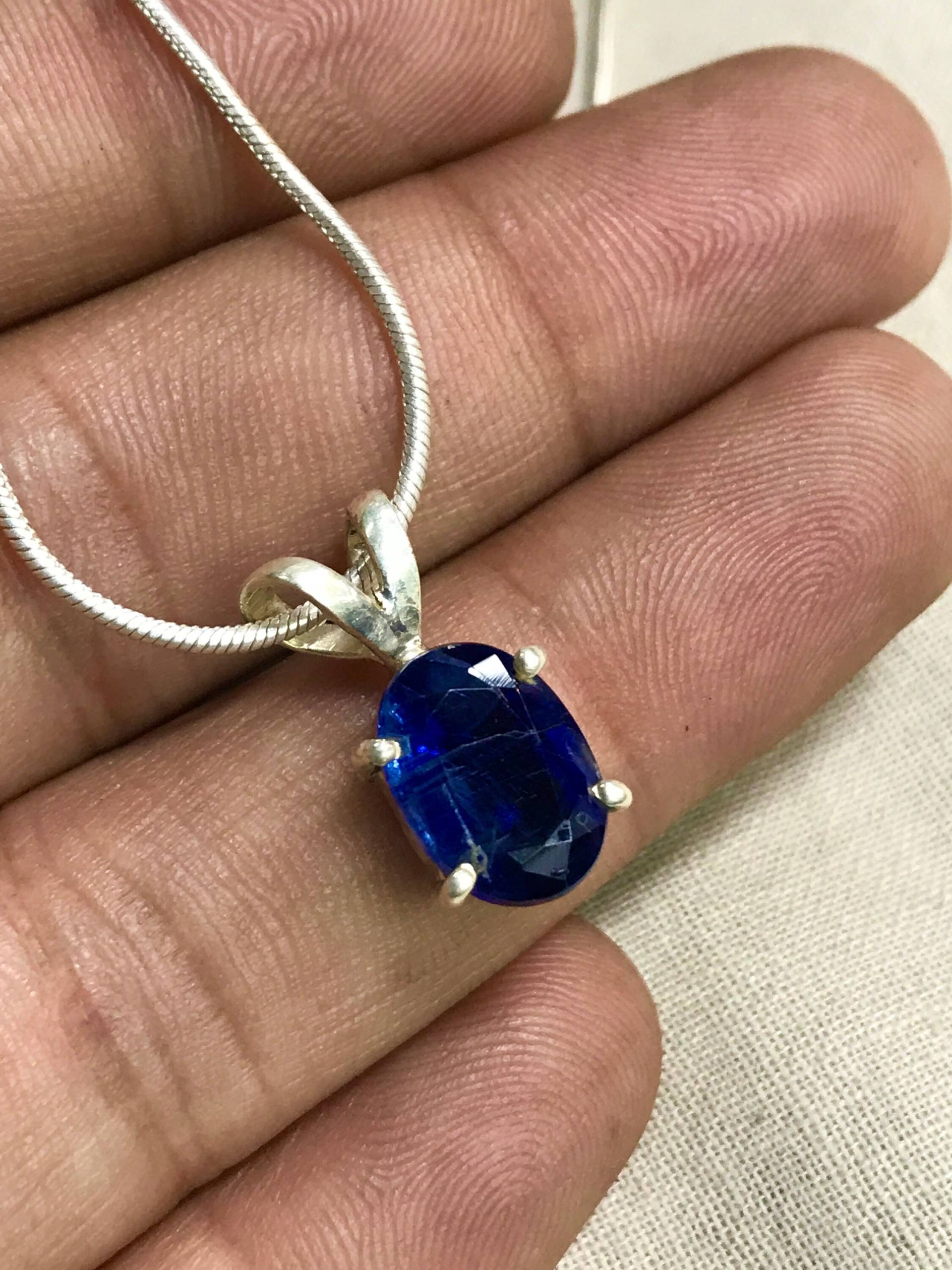 Kyanit Blau Anhänger Halskette Atemberaubende Edelsteine Feinschliff Stein Gemacht Mit 925 Sterling Silber Kyanit Blau Anhänger Halskette Atemberaubende Edelsteine Feinschliff Stein Gemacht Mit 925 Sterling Silber von gemsnjewelry