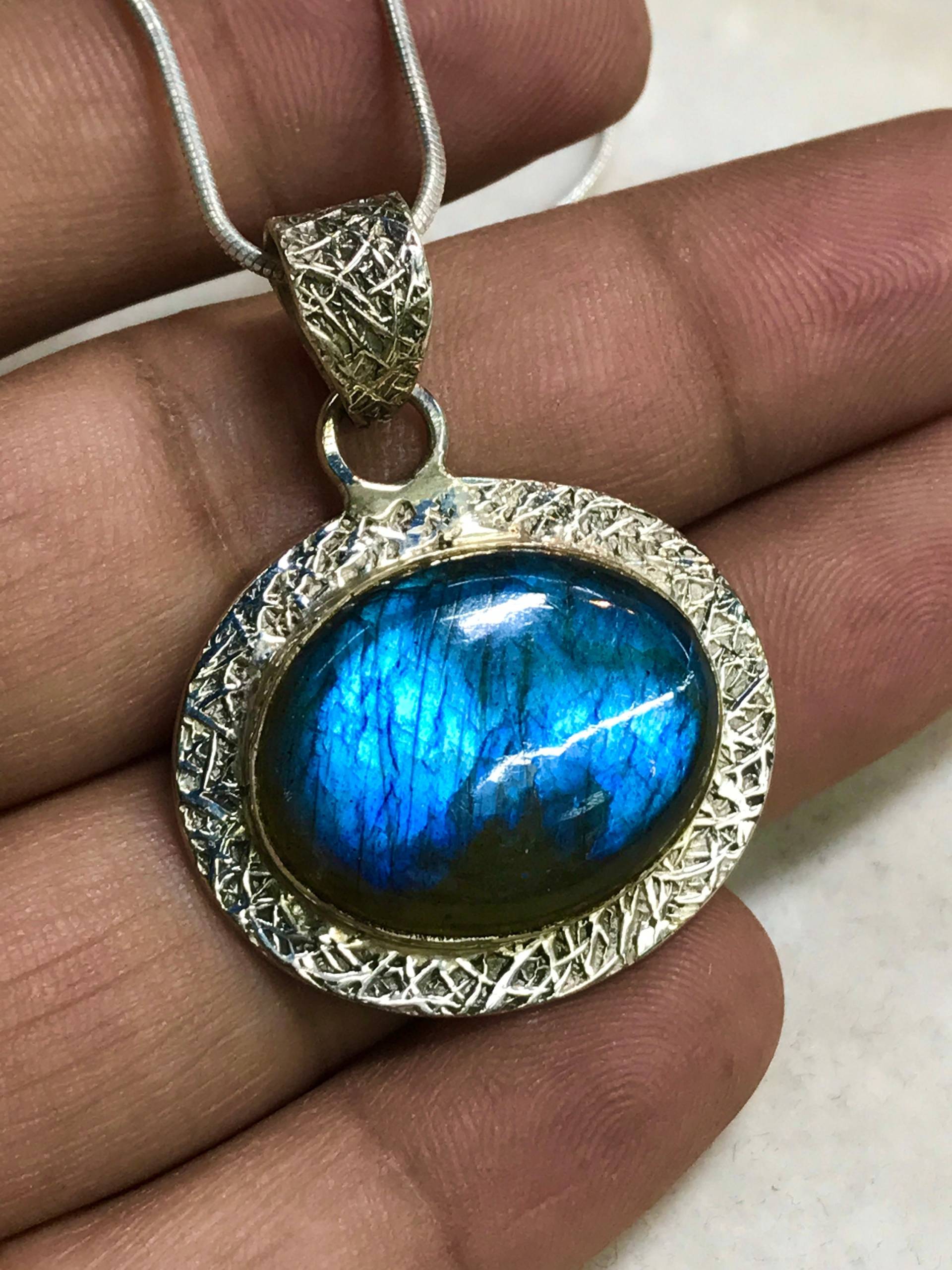 Labradorit Anhänger Erstaunliche Edelsteine Stein Starke Blitzfeuer Designer Mit 925 Sterling Silber Labradorit Anhänger Erstaunliche Edelsteine Stein Starke Blitzfeuer Designer Mit 925 Sterling Silber von gemsnjewelry