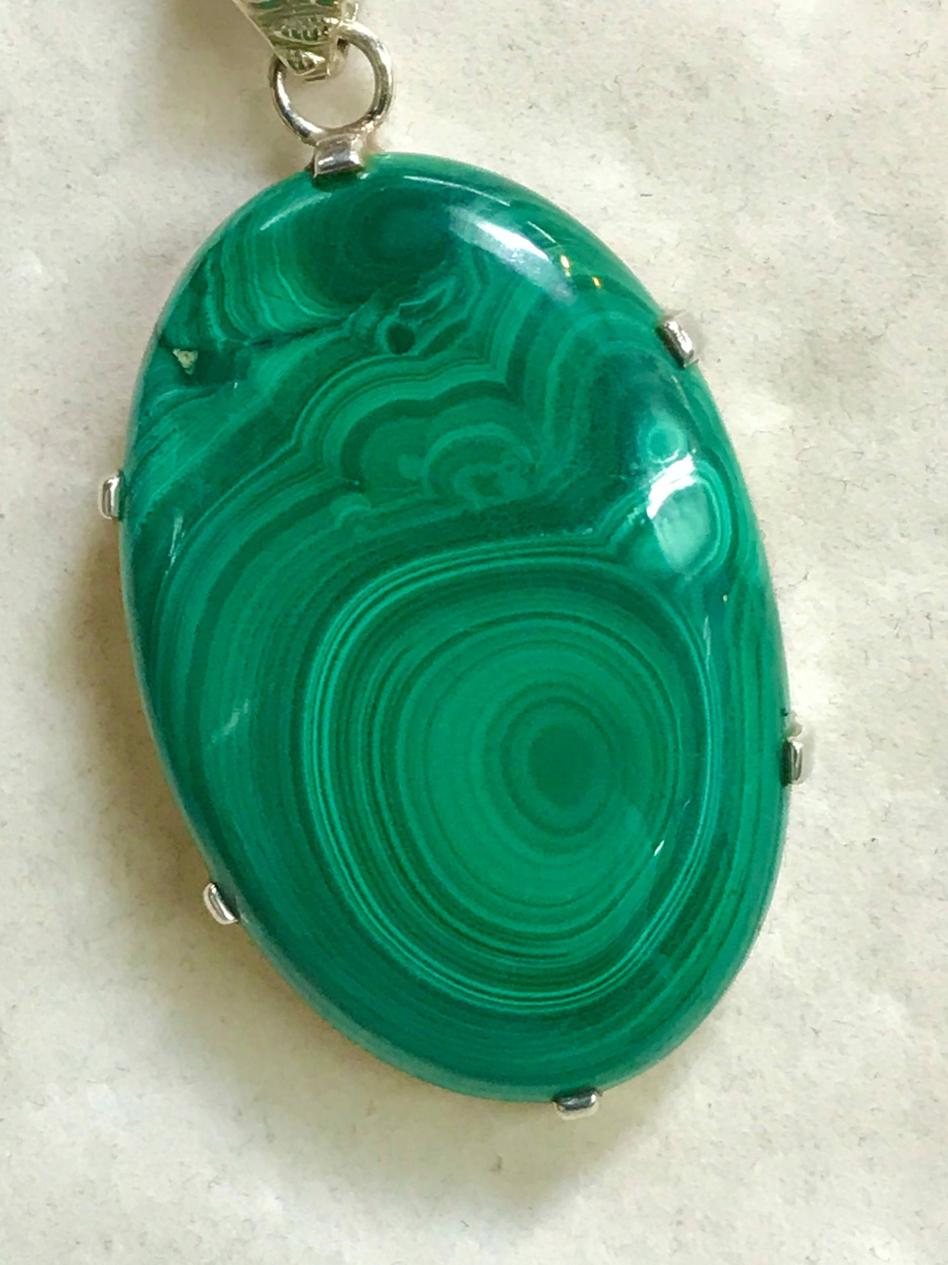 Malachit-Anhänger Erstaunlicher Edelstein-Stein Designer-Edelstein Mit 92, 5 Sterling Silber Malachit-Anhänger Erstaunlicher Edelstein-Stein Designer-Edelstein Mit 92, 5 Sterling Silber von gemsnjewelry