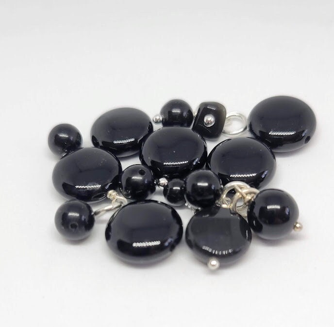 Winziger Obsidian Anhänger - Eingewickelt in Sterling Silber Auch Bekannt Als Drachen Glas Winziger Obsidian Anhänger - Eingewickelt in Sterling Silber Auch Bekannt Als Drachen Glas von gemstonetalisman