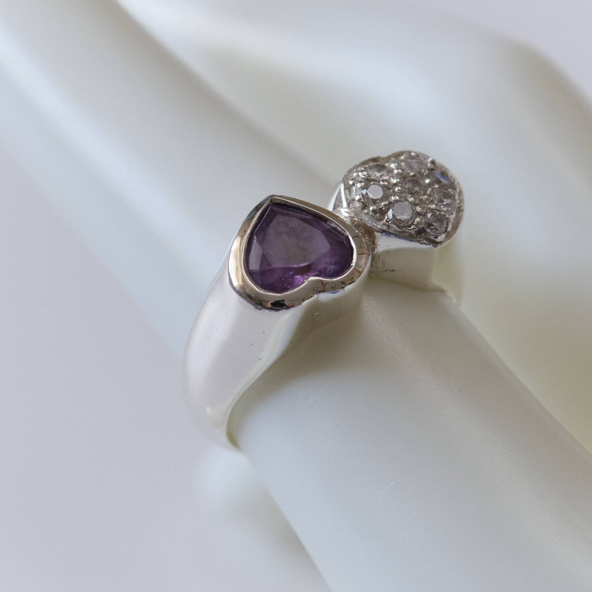 Amethyst & Cubic Zirconia Vintage Zwei Herzen Sterling Silber Ring Amethyst & Cubic Zirconia Vintage Zwei Herzen Sterling Silber Ring von geovintagejewellery