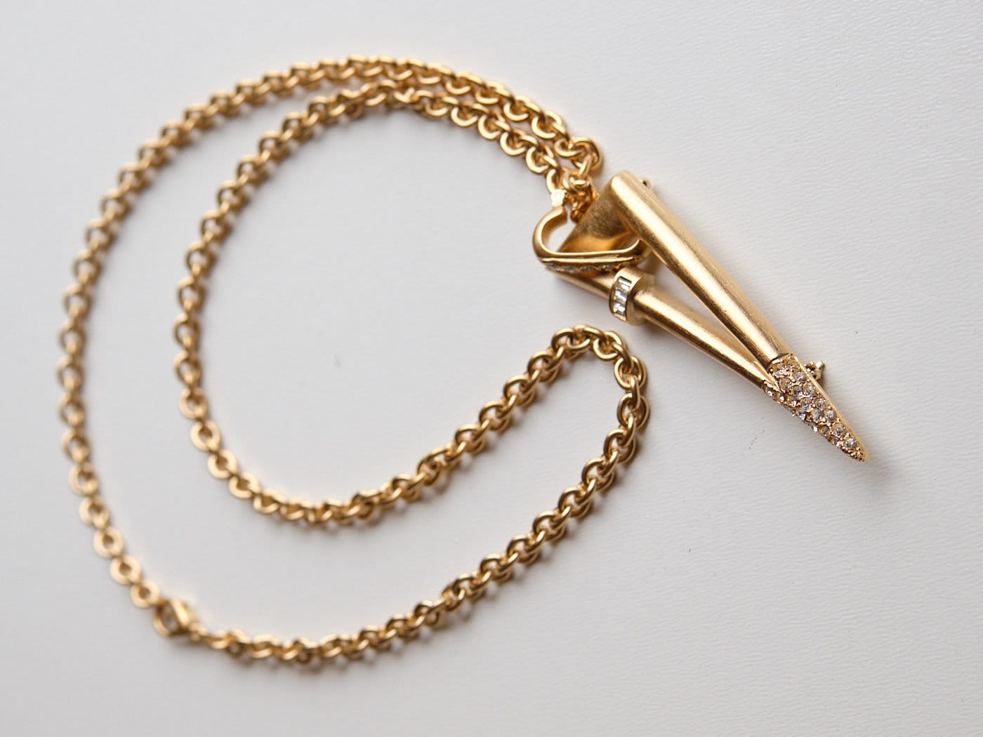 Jackie Collins Vintage Art-Deco Stil Gold Ton Strass Anhänger Kette/Pin Brosche - Boxed Jackie Collins Vintage Art-Deco Stil Gold Ton Strass Anhänger Kette/Pin Brosche - Boxed von geovintagejewellery