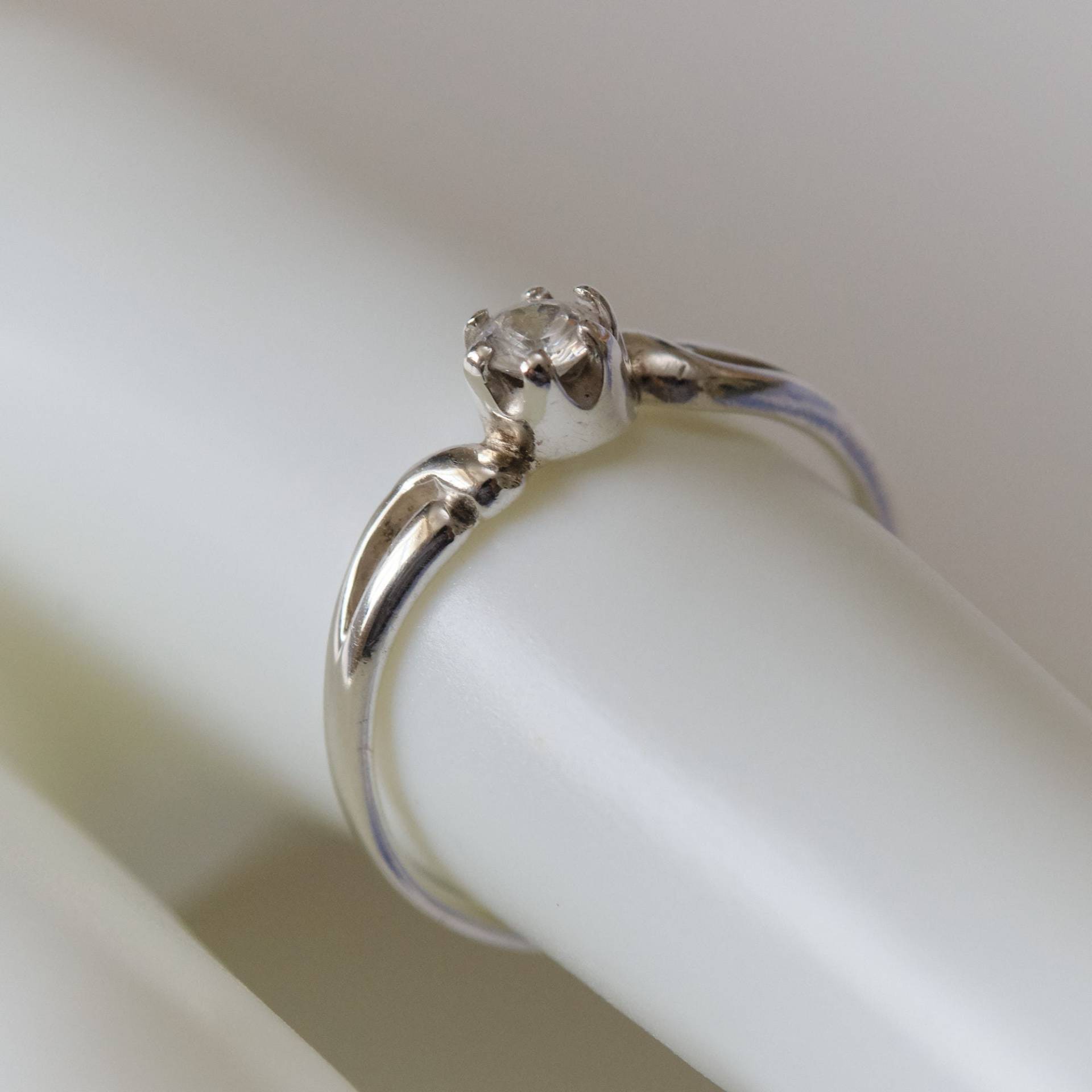 Vintage Jugendstil Sterling Silber Ring Mit Zirkonia Vintage Jugendstil Sterling Silber Ring Mit Zirkonia von geovintagejewellery