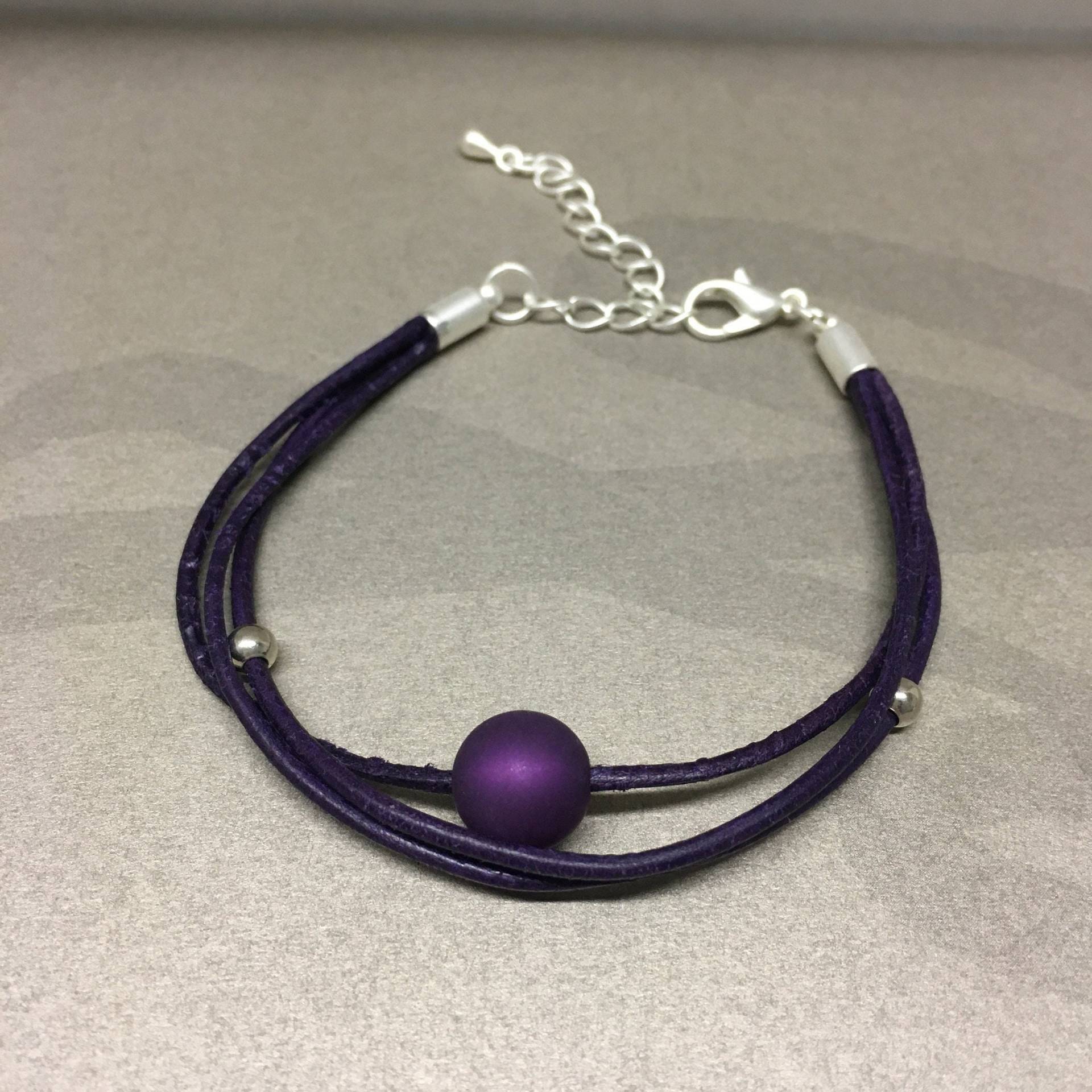 Armband, Lederarmband, Pink, Mit Polarisperle, Kleinen Silberperlen, Länge Variabel Von 17 Bis 22 cm von gesuchtgefunden