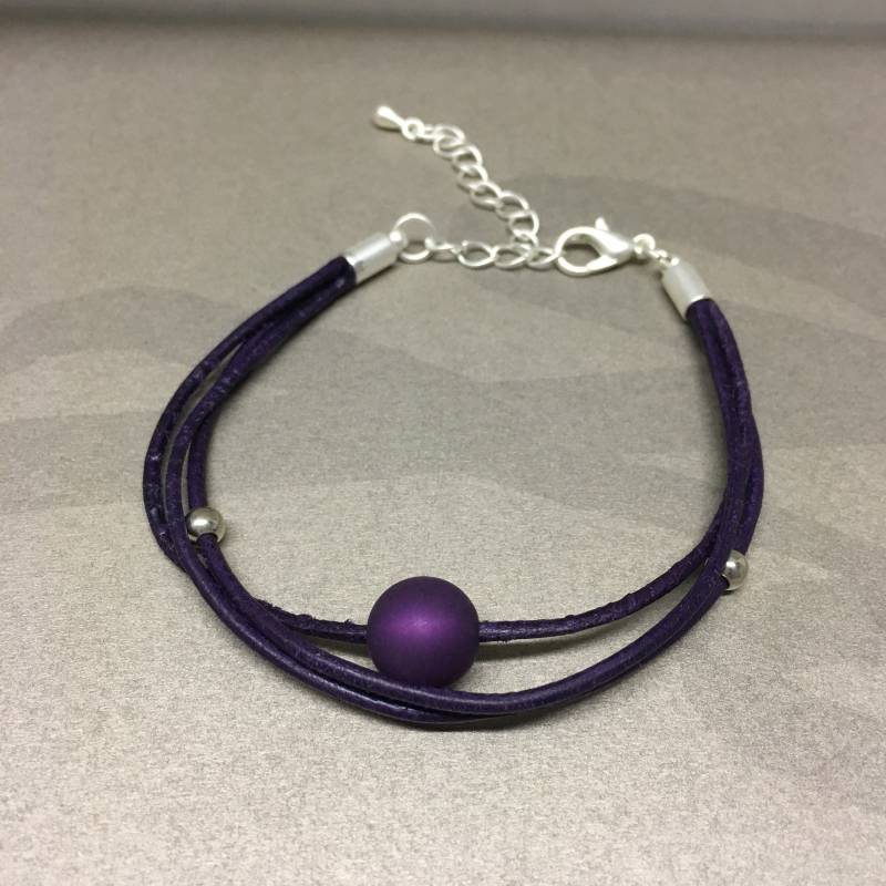 Armband, Lederarmband, Pink, Mit Polarisperle, Kleinen Silberperlen, Länge Variabel Von 17 Bis 22 cm von gesuchtgefunden