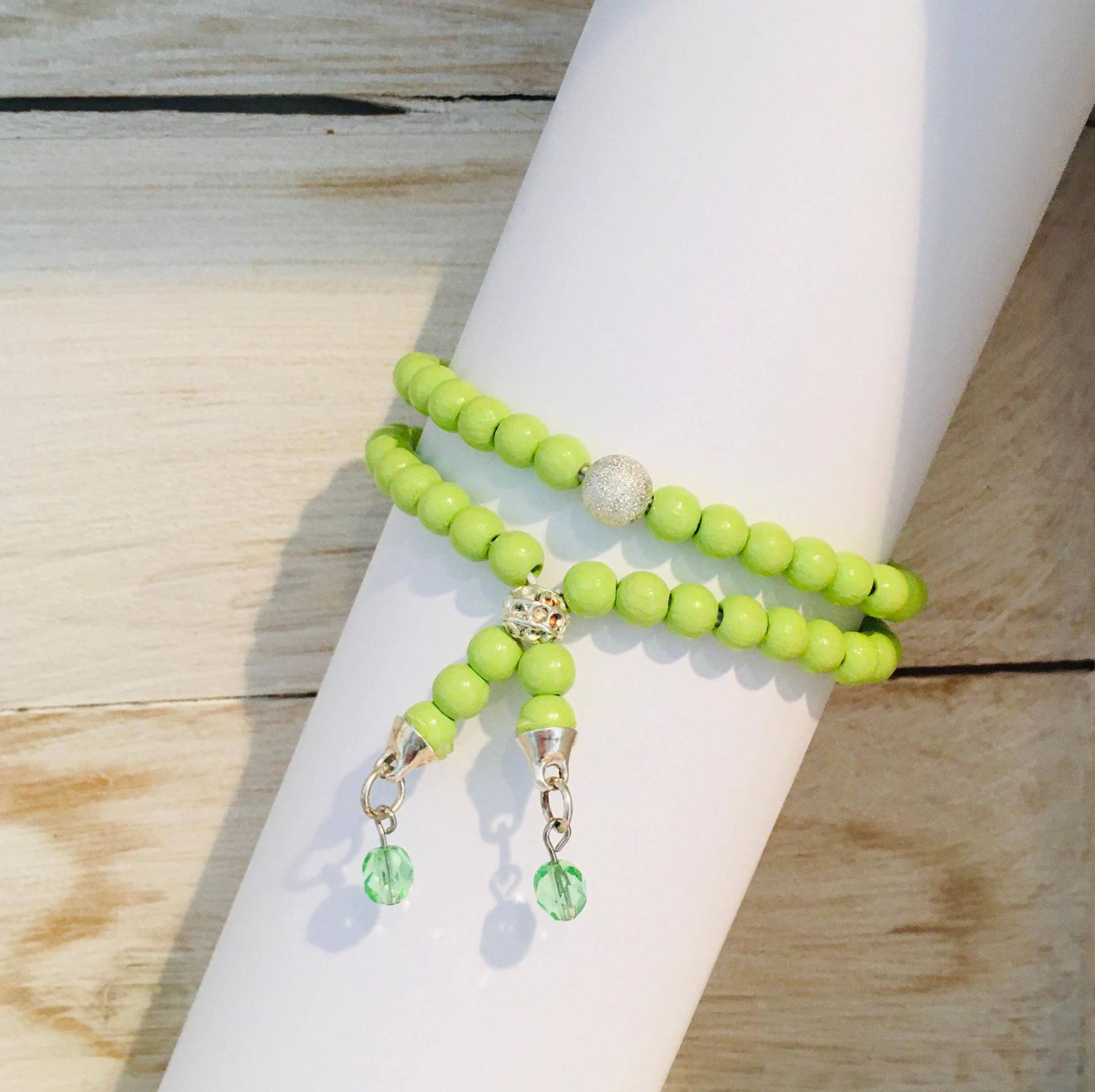 Armband Wickelarmband Holzperlen, Hellgrün, Silberperlen Und Glasperlen, Länge 16 - 19 cm, Dehnbar von gesuchtgefunden