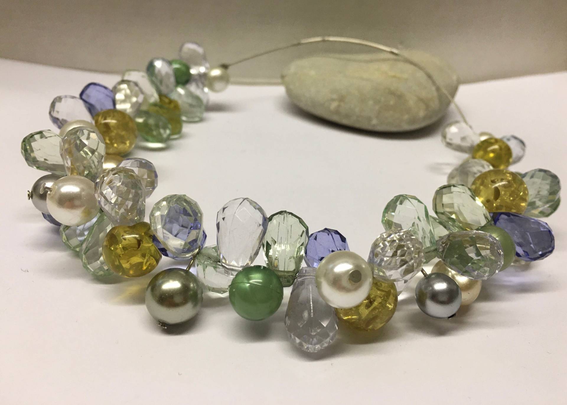 Kette, Collier, Statementschmuck, Aus Verschiedenen Perlen, Edelstahldraht, Steckverschluß Versilbert, Länge Ca. 45 cm von gesuchtgefunden