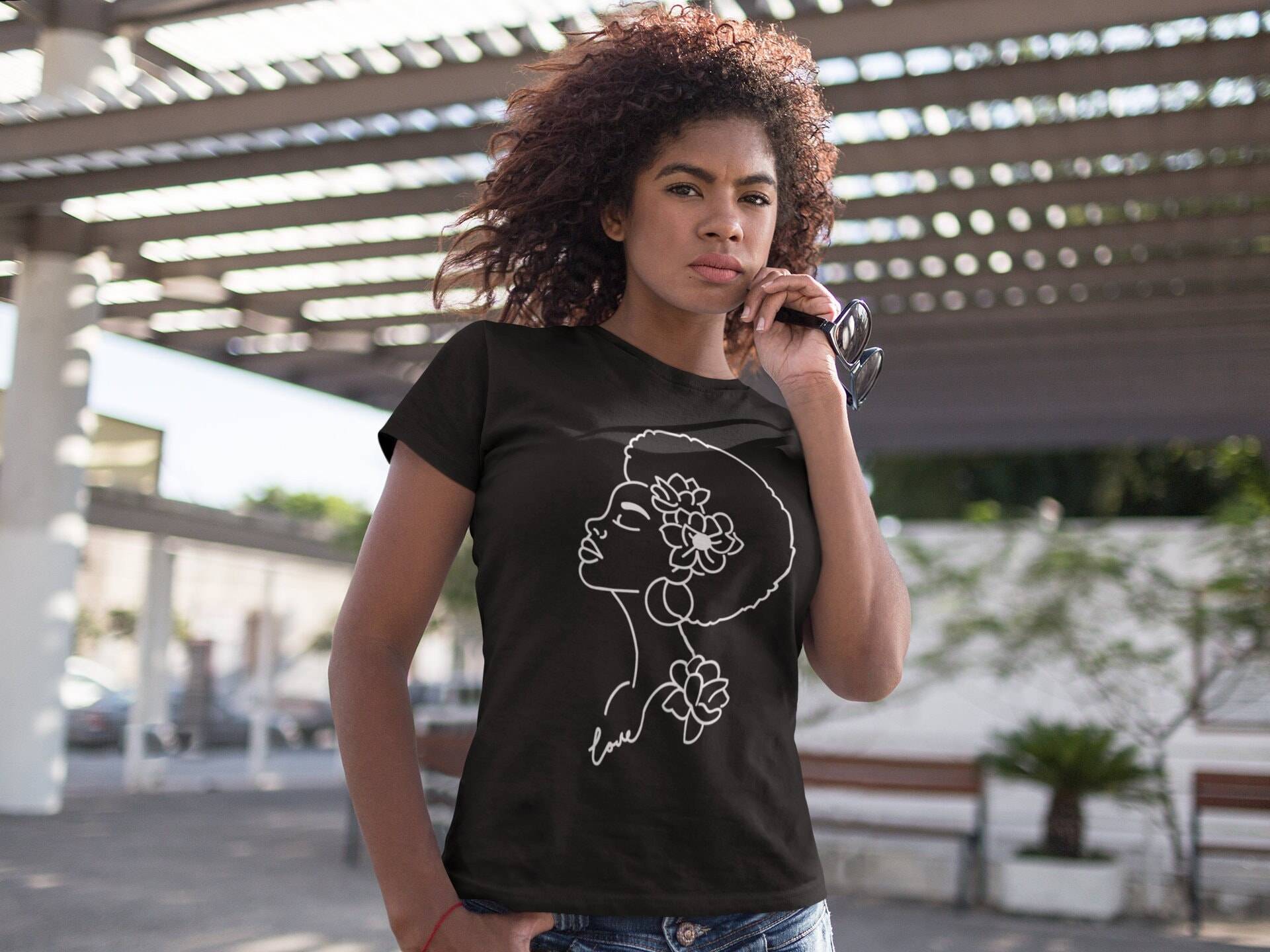 Schwarzes Mädchen-T-Shirt, Line-Art-Shirt, Arfo-Mädchen-T-Shirt, Schwarzes Frauen-Shirt, Power-T-Shirt, Kultur-Shirt, Geschichte-T-Shirt von getcustomteez