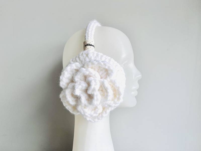 Handgehäkelte Blumen Ohrenschützer Dicke Wollmischung, Winter Stil von giZZdesign