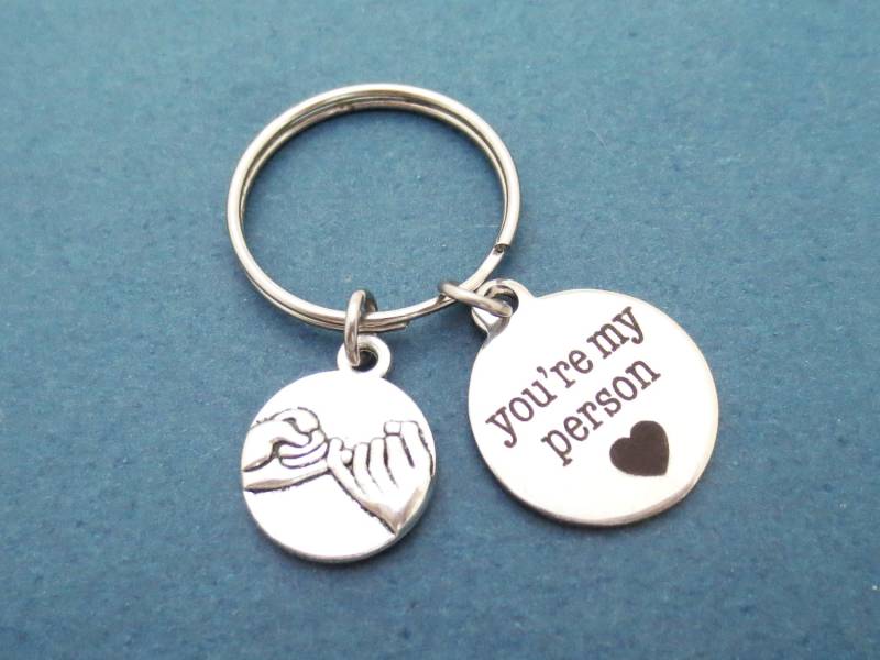Du Bist Meine Person Pinky Versprechen Grey's Anatomy Schlüsselanhänger Schlüsselbund Geschenk Für Freundschaft Sie Ihn Du Bist Meine Person Pinky Versprechen Grey's Anatomy Schlüsselanhänger Schlüsselbund Geschenk Für Freundschaft Sie Ihn von giftkeyringshop