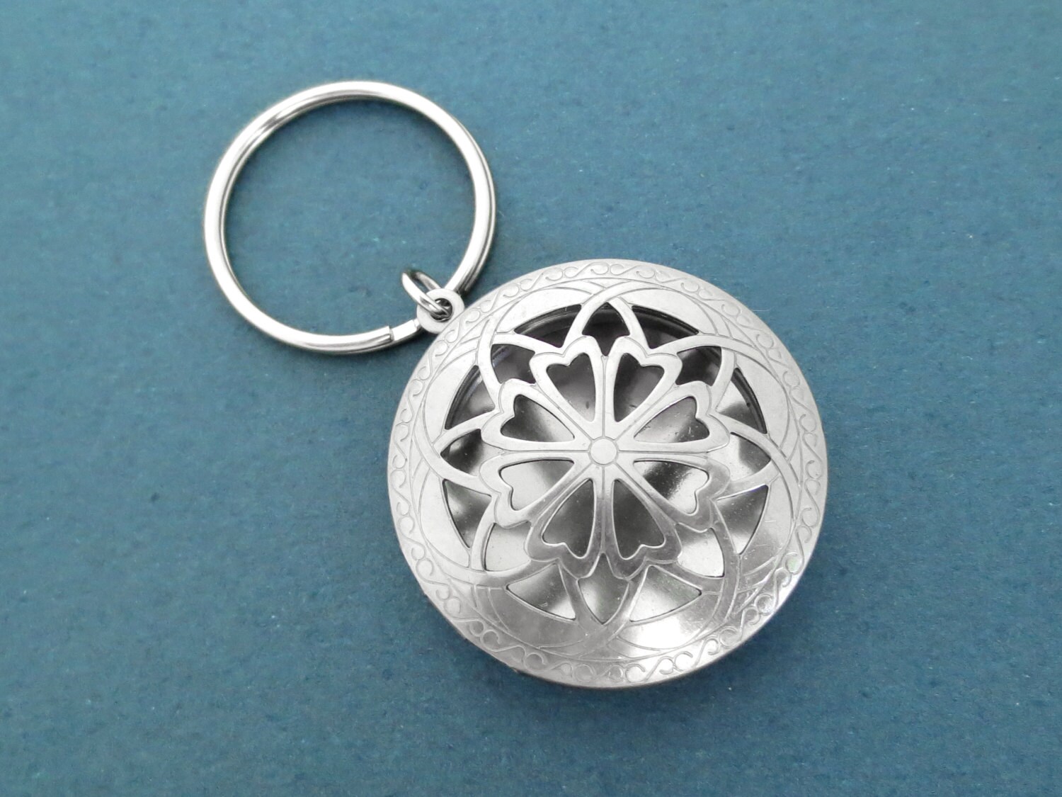 Modern, Medaillon, Foto, Schlüsselanhänger, Schlüsselring, Geburtstag, Beste Freunde, Schwester, Geschenk, Schmuck, Accessoire Modern, Medaillon, Foto, Schlüsselanhänger, Schlüsselring, Geburtstag, Beste Freunde, Schwester, Geschenk, Schmuck, Accessoire von giftkeyringshop