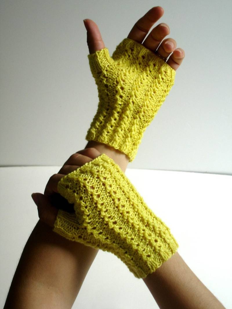 Fingerlose Handschuhe Lemon Zest Gelb Baumwolle Handgestrickt von ginaminda