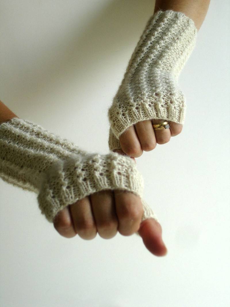 Opal Weiße Fingerlose Handschuhe Baby Alpaka Naturweiß Handgestrickt von ginaminda