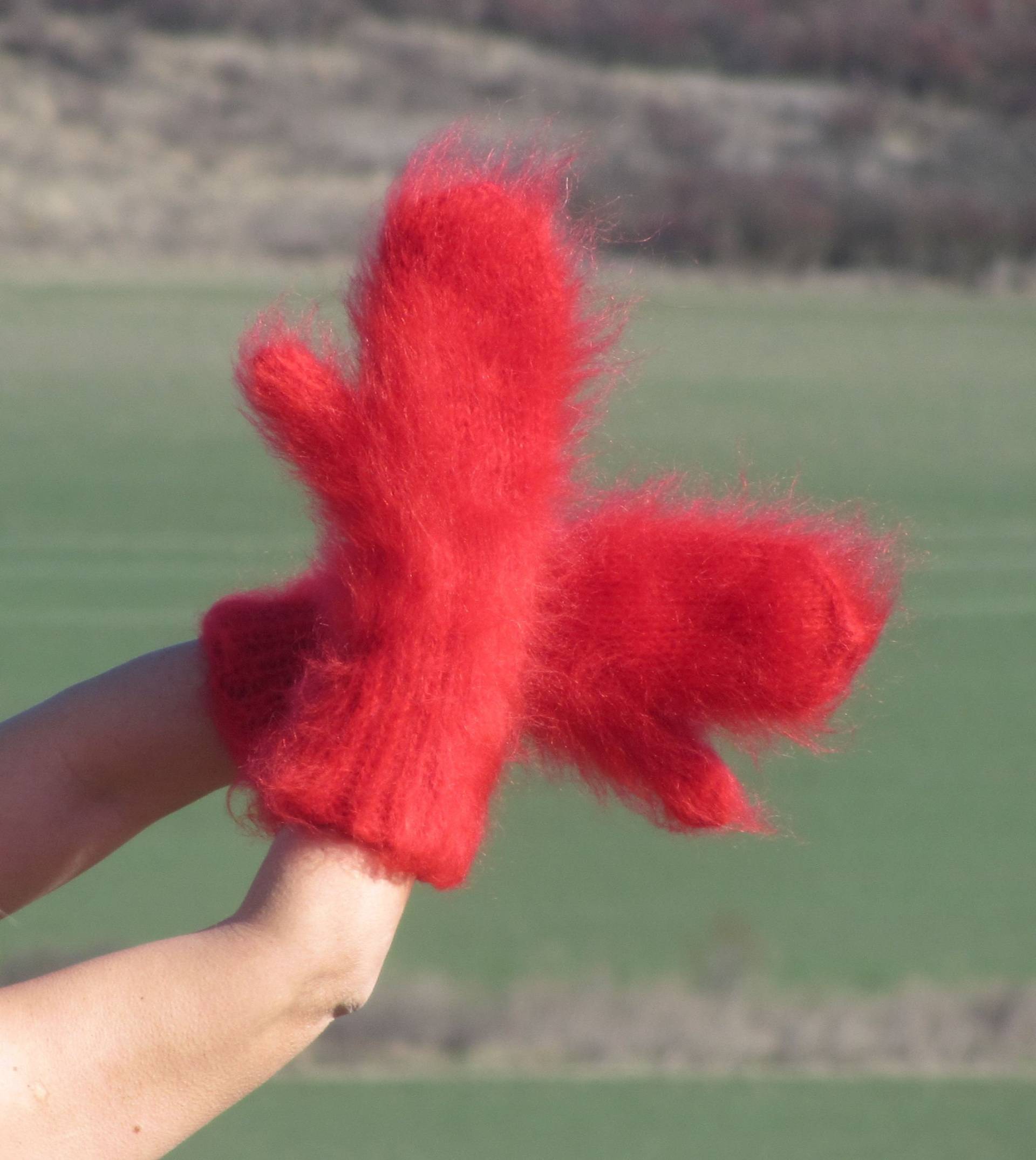 Fuzzy Mohair Handschuhe Bright Red Warme Handgestrickte Handstulpen Ski Fuzzy Mohair Handschuhe Bright Red Warme Handgestrickte Handstulpen Ski von giorgioqualitat