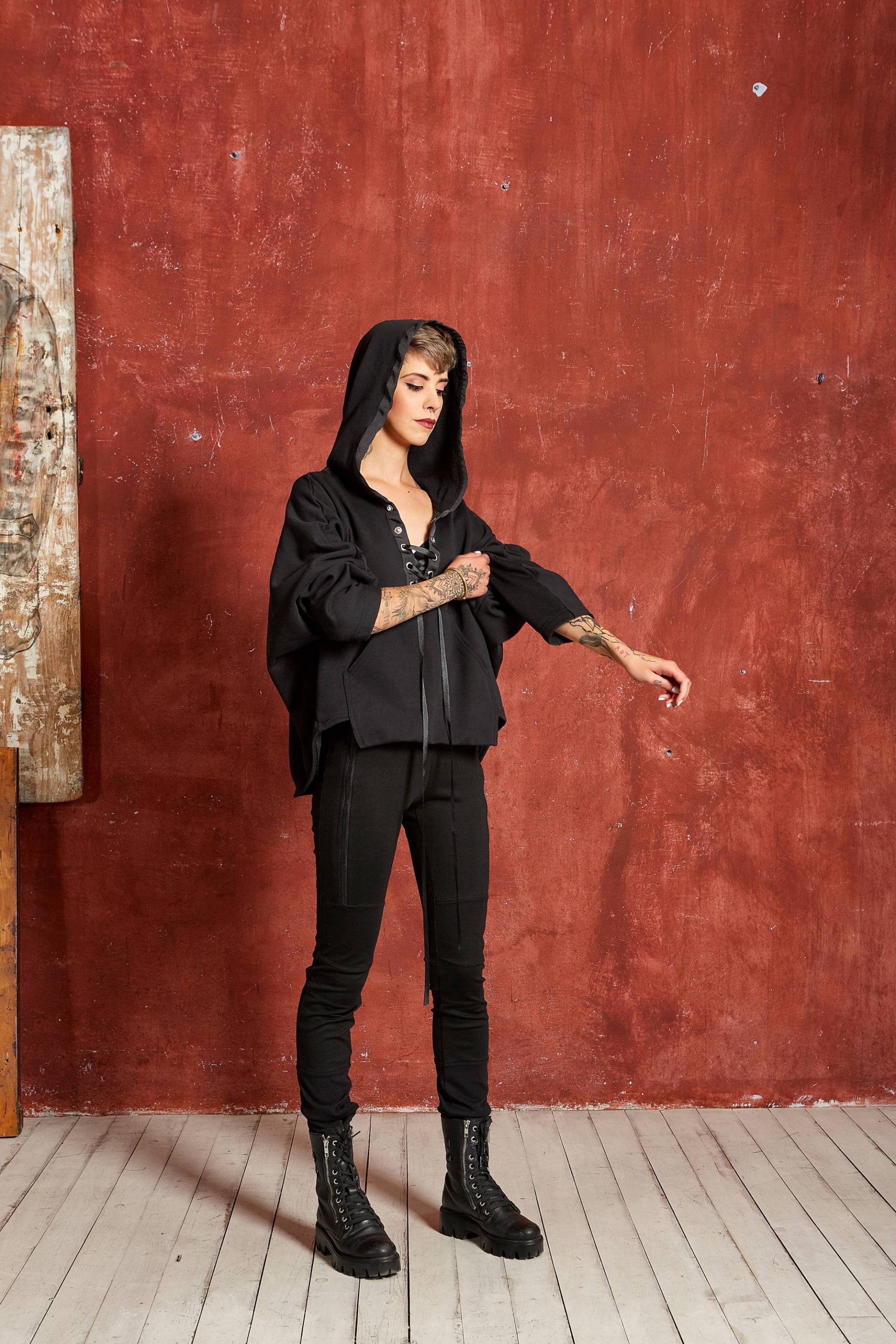 Schwarze Kapuzen Top, Steampunk Gothic Kleidung von gizda