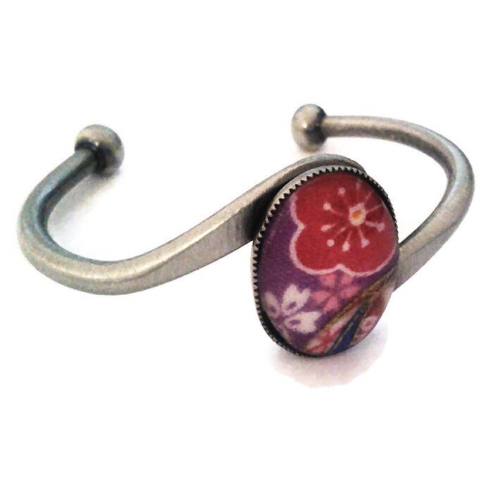 Kimono Stoff Cameo Armband-Schlichter Schmuck-Lehrer Geschenk-Mode Schmuck-Silber Getönt Armband-Japan Style-Handmade Accessoire-Muttertag Kimono Stoff Cameo Armband-Schlichter Schmuck-Lehrer Geschenk-Mode Schmuck-Silber Getönt Armband-Japan Style-Handmade Accessoire-Muttertag von glamasaurus