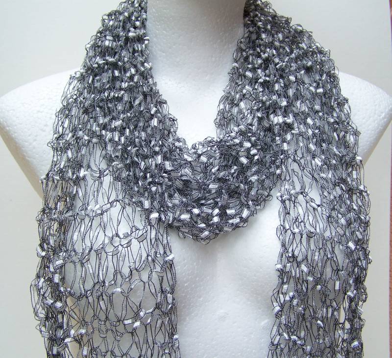 Glitzernder Wasserfall Lacé Schal Feine Handarbeit Strickschal Tücher Filigran Geschenk Geburtstag Frauen Accessoires Hochzeitstag Boho Glitzernder Wasserfall Lacé Schal Feine Handarbeit Strickschal Tücher Filigran Geschenk Geburtstag Frauen Accessoires Hochzeitstag Boho von glanzundgeschmeide