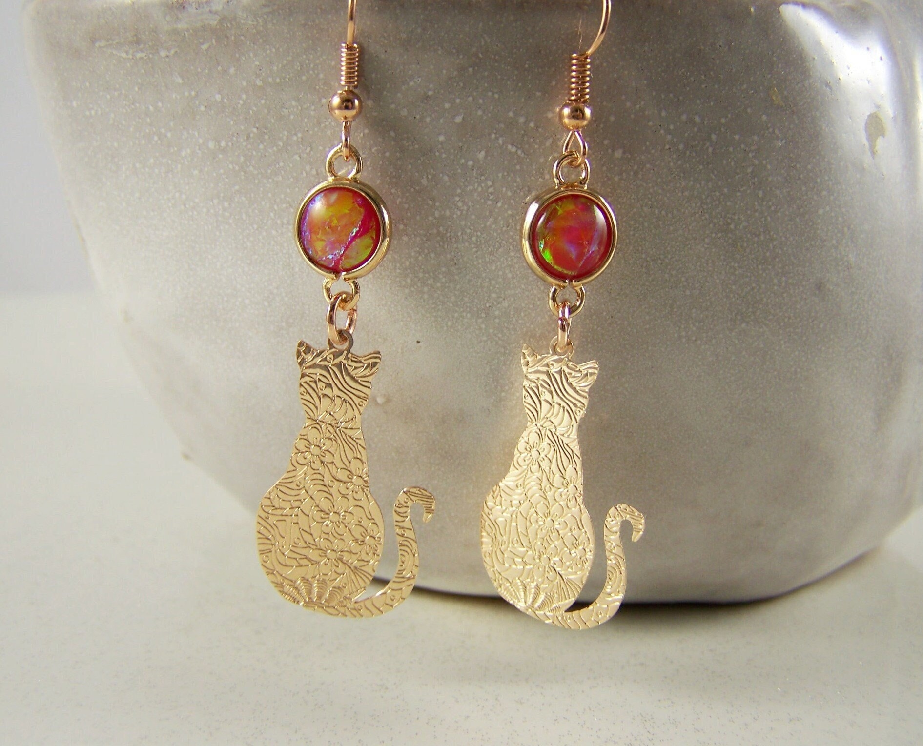 Kätzchen Mit Zartem Muster in Rosengoldfarben Ohrringe Katze Ohrhänger Ohrschmuck Geschenk Frauen Damen Geburtstag Mädchen Hochzeitstag von glanzundgeschmeide