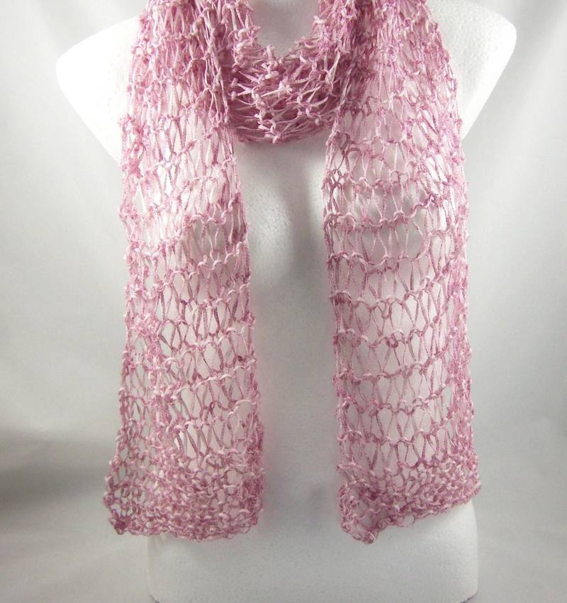 Schal Rosa Weiß Meliert Feine Handarbeit Lace Strickschal Tücher Filigran Geschenk Geburtstag Damen Accessoires Häkeln Boho Hippie von glanzundgeschmeide