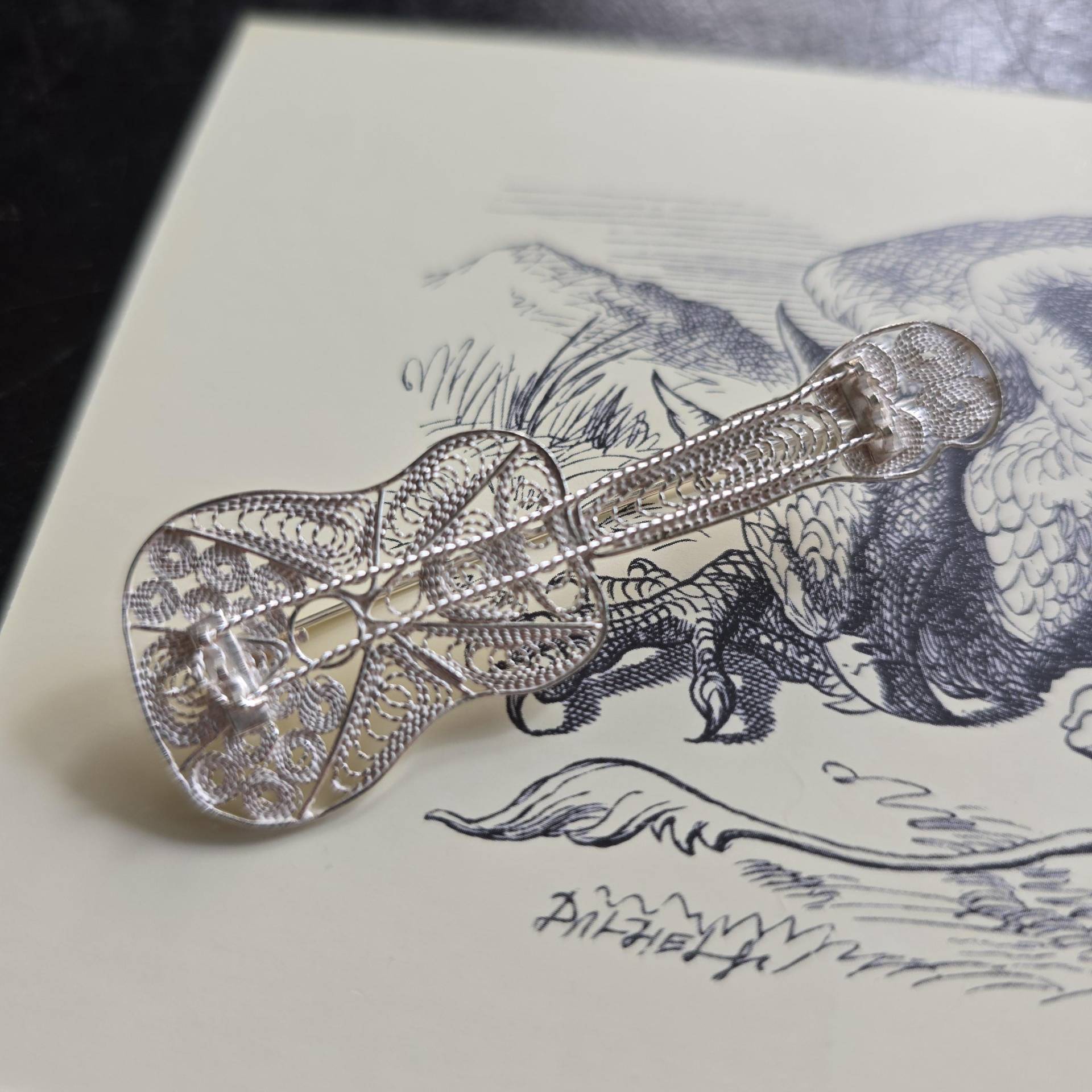Alte Brosche, Spanien, Gitarre, Filigrane 925 Silber Schmuck, Handgemacht, Floral, Cottage Alte Brosche, Spanien, Gitarre, Filigrane 925 Silber Schmuck, Handgemacht, Floral, Cottage von glaskult13