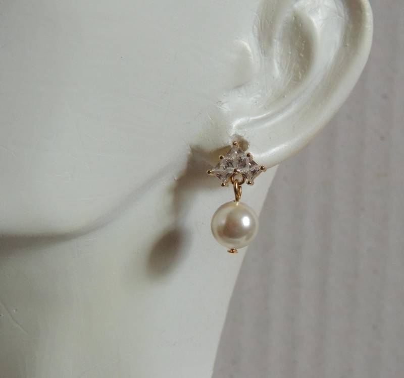 Cz Pave Ohrsteker Mit Perle von glasschmuckdesign