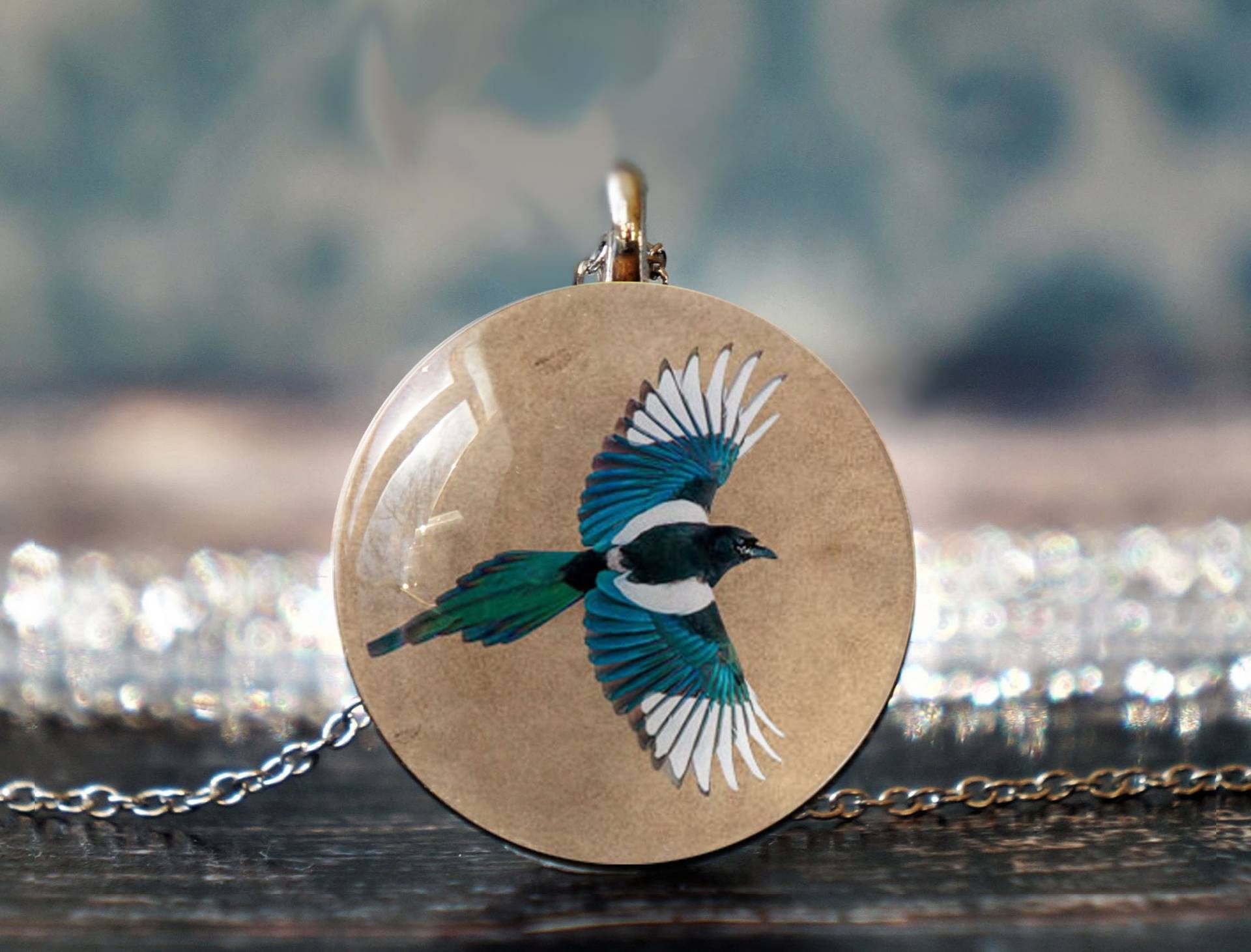 Elster Anhänger, Vogel Halskette, Vogelschmuck, Vogelliebhaber Geschenk von glassory