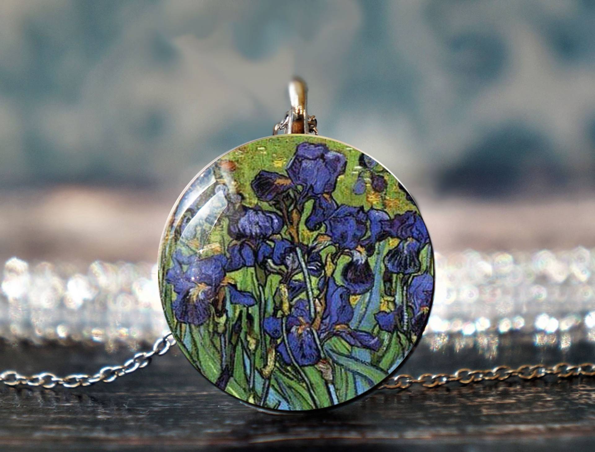 Iris Schmuck , Blumenschmuck Anhänger Van Gogh Irises Halskette von glassory