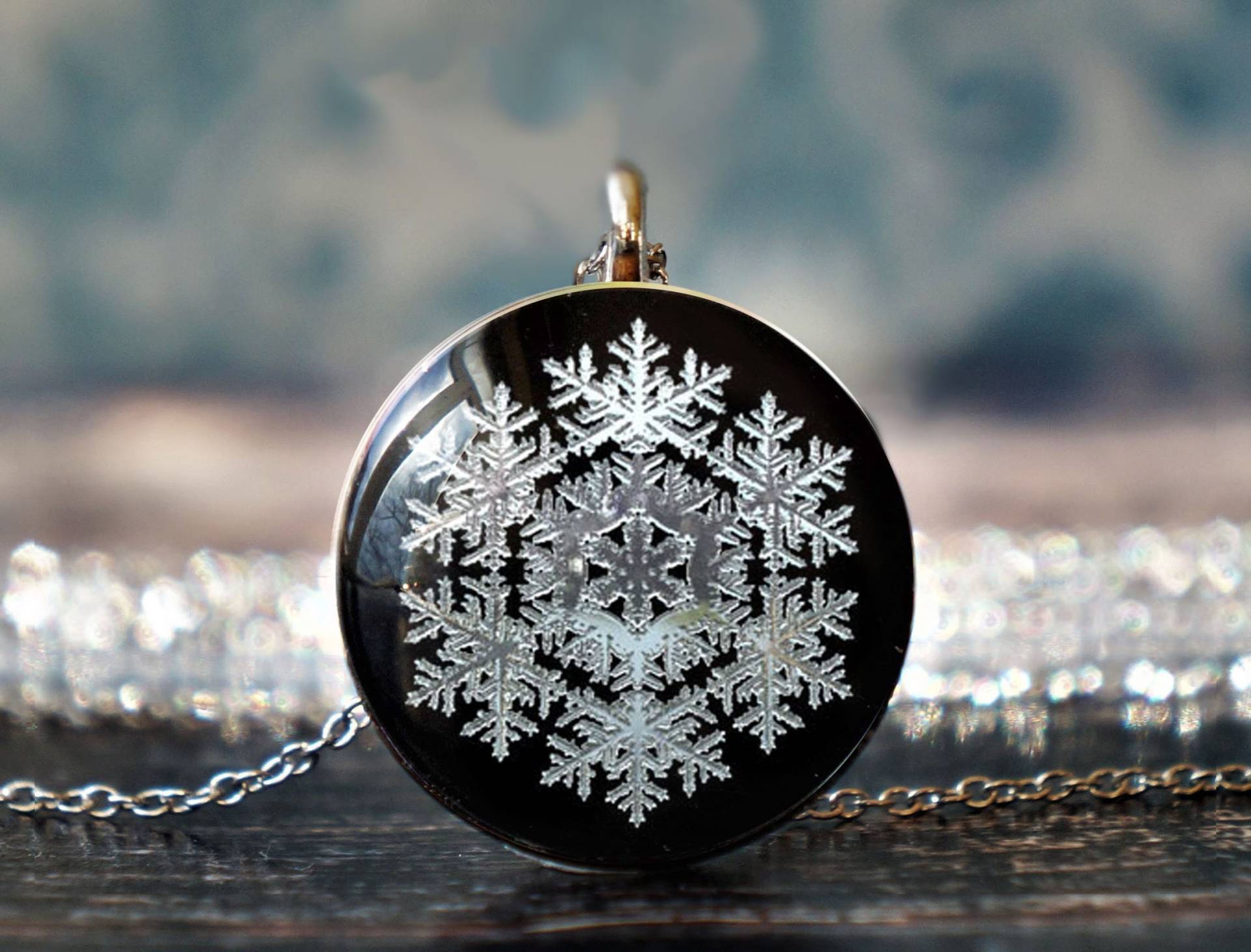 Schneeflocken Anhänger , Schmuck Winter Halskette Gefrorene Charm von glassory