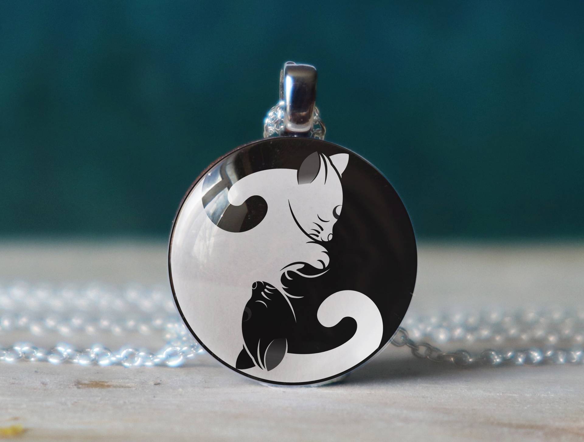 Yin Yang Halskette, Schwarze Katze Schmuck, Hexe Katzendame Geschenke, Anime Katzen Anhänger von glassory