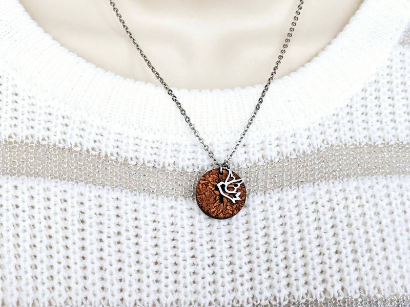 Christliche Damenkette Mit Holzanhänger "Faith" Christliche Damenkette Mit Holzanhänger "Faith" von glaubemir