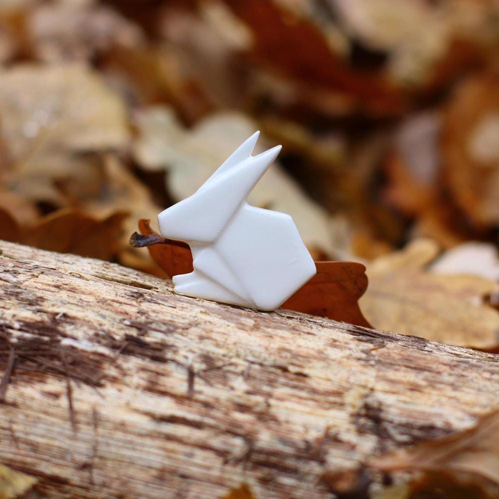 Hasenbrosche, Kaninchenorigami, Kaninchenliebhabergeschenk von glazeworkshop