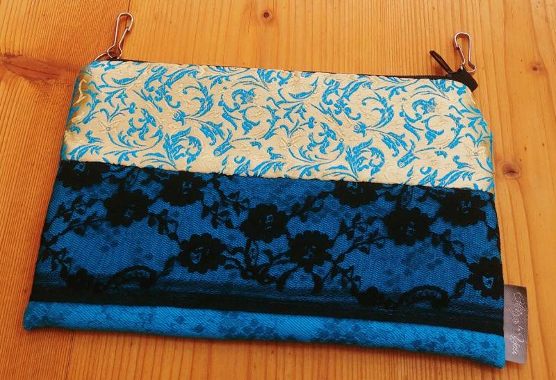 Besondere Handytasche Zum Umhängen Mit Reißverschluss Innenfächern Besondere Handytasche Zum Umhängen Mit Reißverschluss Innenfächern von glitzer4you