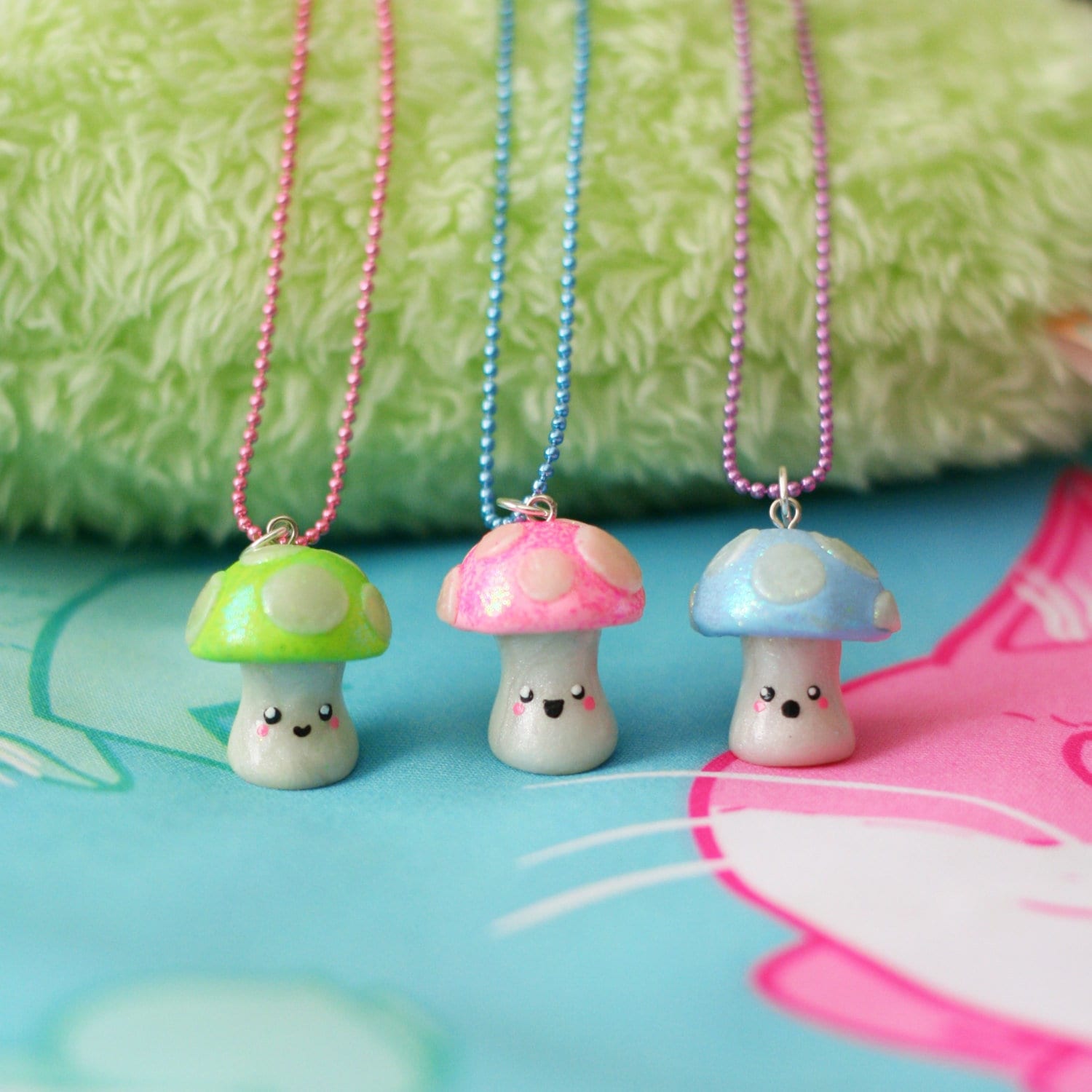 Pilz Halskette Ton Charm Glitter Süße Kawaii Fairy Kei Pastel Pilz Halskette Ton Charm Glitter Süße Kawaii Fairy Kei Pastel von globlinbby