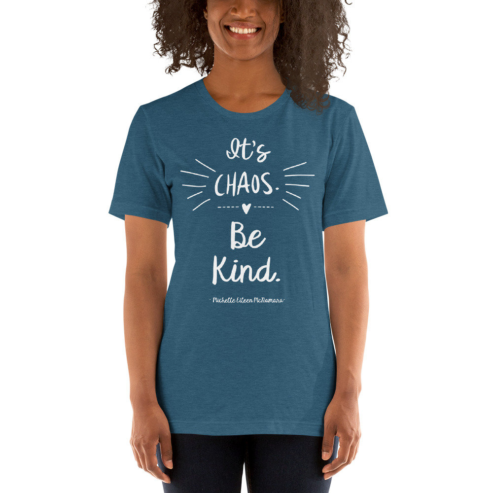 Es Ist Chaos Sein Kind Kurzarm Unisex T-Shirt von gloriousweirdo