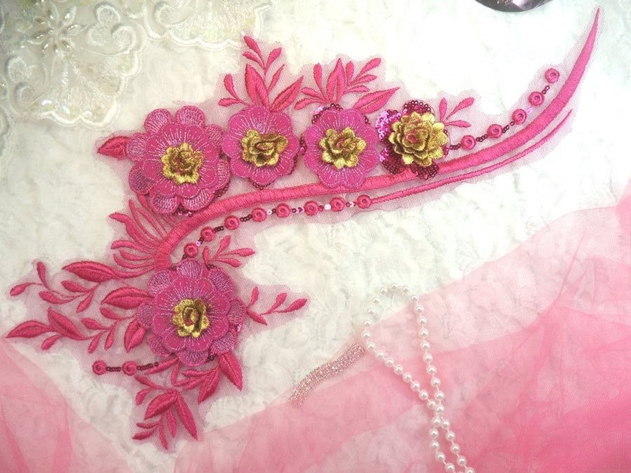Bestickte 3D Applique Fuchsia Gold Floral Ballett Pailletten Patch Dh74-Fsgl von gloryshouse