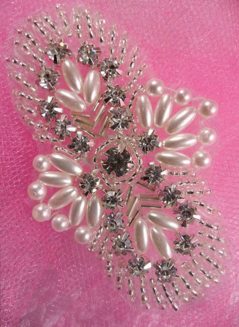 Jb56 Hot-Fix Silber Perle Perlen Strass Applikation Für Nähen Und Basteln 2, 75" Jb56-Slcrp Jb56 Hot-Fix Silber Perle Perlen Strass Applikation Für Nähen Und Basteln 2, 75" Jb56-Slcrp von gloryshouse
