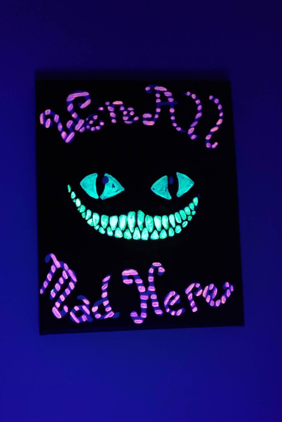 Cheshire Cat Glow in The Dark, Alice Im Wunderland Cheshire Cat Glow in The Dark, Alice Im Wunderland von glowartshop