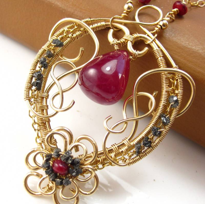 Frau Rubin Göttliche Halskette von glowfly