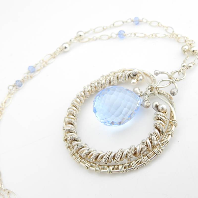 Wassertropfen Halskette - Himmelblau Topas in Handgewickelt Sterling Silber von glowfly