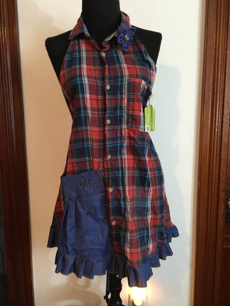 Schürze Aus Einem Herren-Button T-Shirt "Manpron" Personalisiert & Individuell Erhältlich." von gmajanisew1