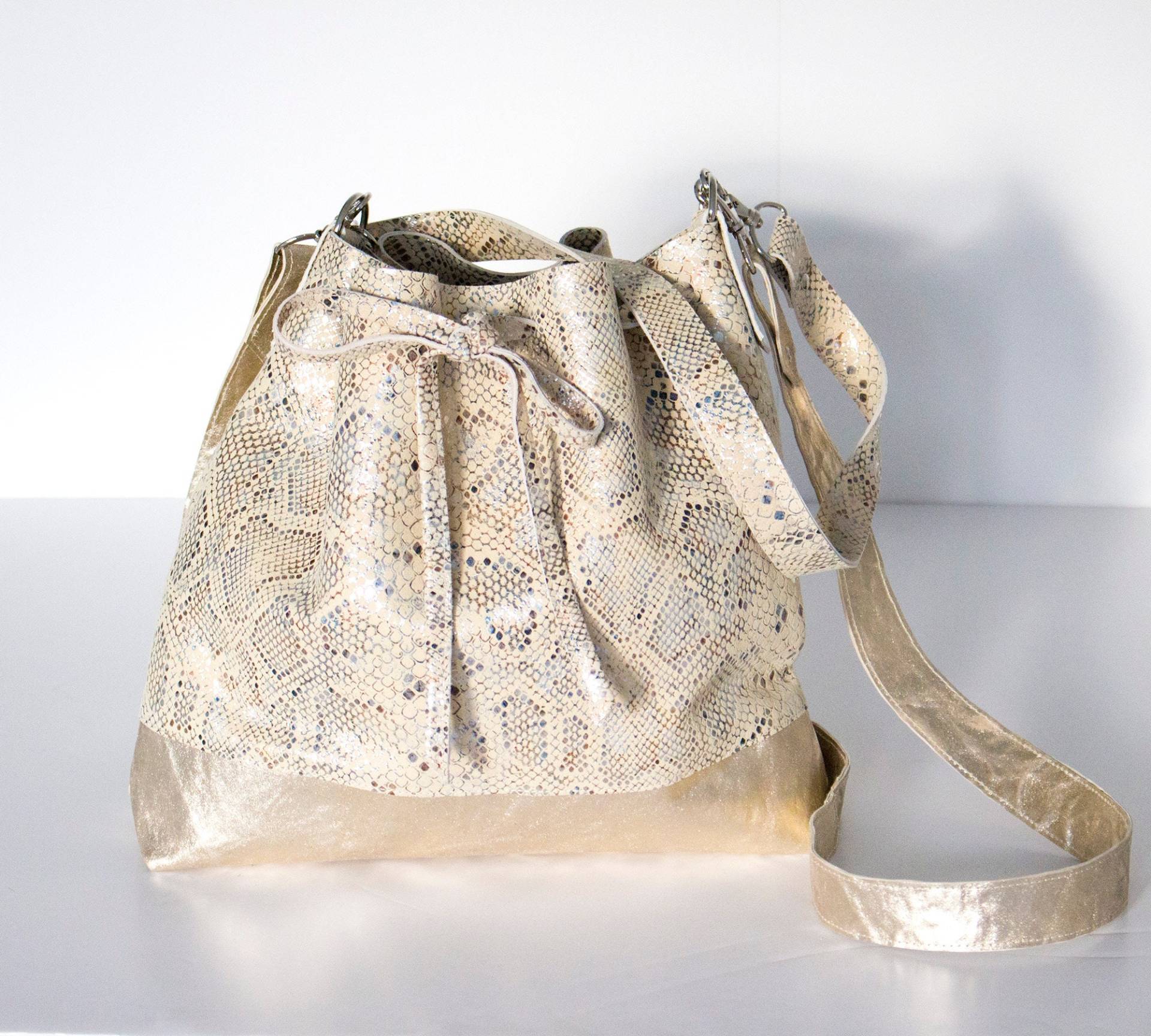 Reptil Leder Beuteltasche, Champagner Schultertasche, Schultertasche Metallisch, Gelbe Schlange Umhängetasche von gmaloudesigns